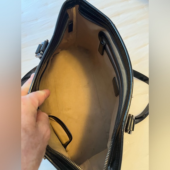 SALE 🖤 Burberry Coated Canvas/Patent Leather Tote - Picture 6 of 16